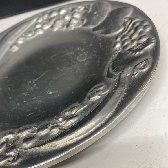 Wilton Armetale Round Fruit Bowl Dish - Picture 16 of 17